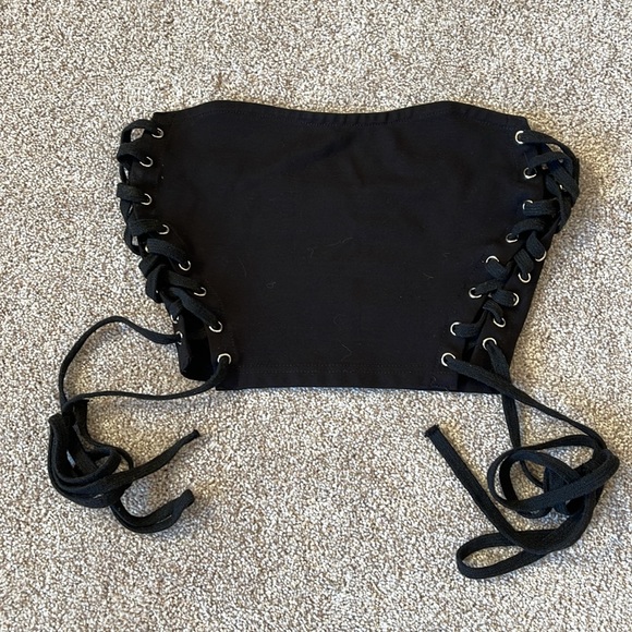 Princess Polly Black Lace Up Strapless Slim Fitting Tube Top Sz 6 - Picture 2 of 8